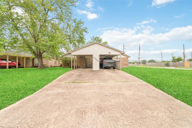 single story home featuring fence, driveway, and a front lawn