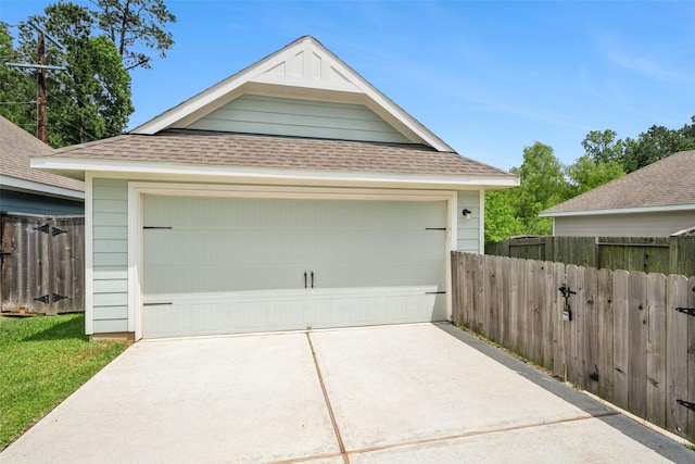222 N Lynx Trl, Montgomery, TX 77316 - detached garage featuring fence