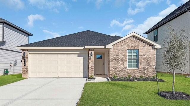 518 Robin St, Angleton, TX 77515 - photo 1