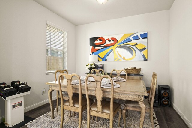 9904 Smokehouse Silo Ln, Houston, TX 77080 - dining area featuring baseboards and wood finished floors