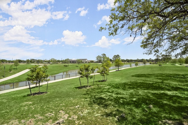 9904 Smokehouse Silo Ln, Houston, TX 77080 - surrounding community with a water view and golf course view