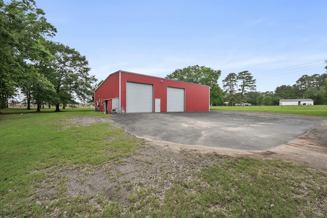 view of detached garage