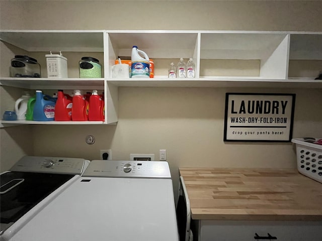 12813 Narrow Cove Dr, Texas City, TX 77568 - laundry room featuring washer and dryer