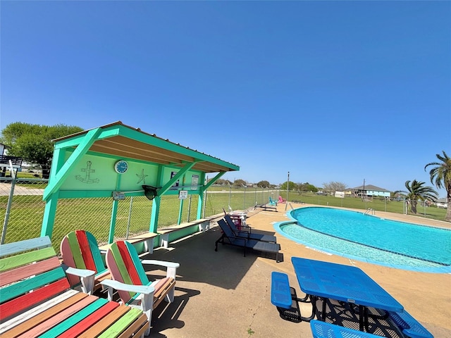 pool with fence
