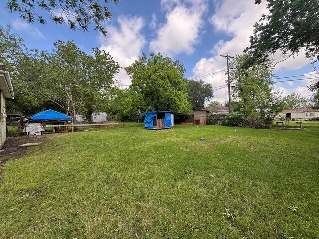 612 Honeysuckle Dr, La Marque, TX 77568 - photo 22