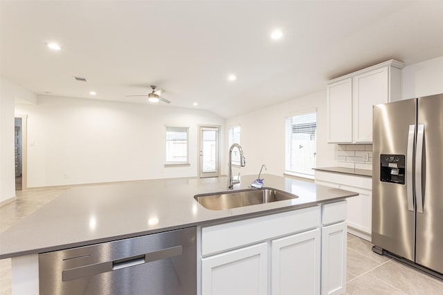 3907 Itzle Island Ct, Katy, TX 77494 - kitchen featuring stainless steel appliances, ceiling fan, recessed lighting, and a sink