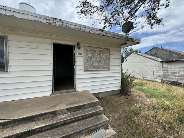 view of property entrance