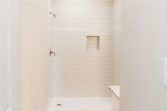 528 Thunder Rd, Surfside Beach, TX 77541 - bathroom with a tile shower