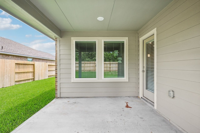 5030 Magnolia Springs Dr, Pearland, TX 77584 - view of patio with fence