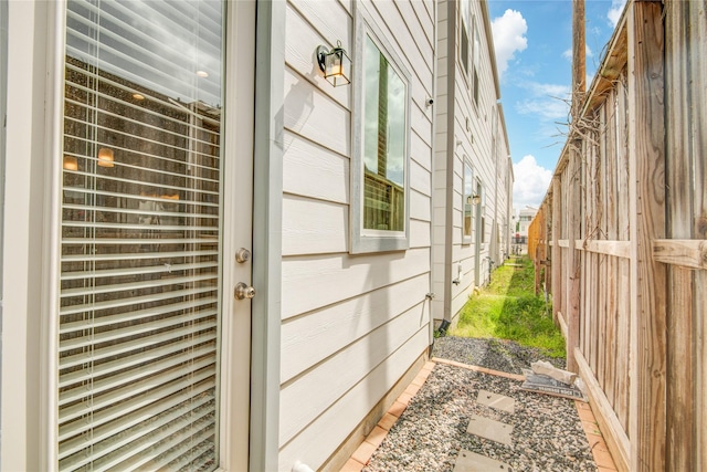 7709 Rainbow Close Ln, Houston, TX 77055 - view of home's exterior featuring fence