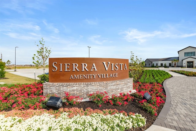 view of community / neighborhood sign