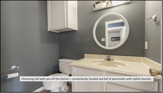 6627 Gleneagles Dr, Pasadena, TX 77505 - bathroom with toilet and vanity