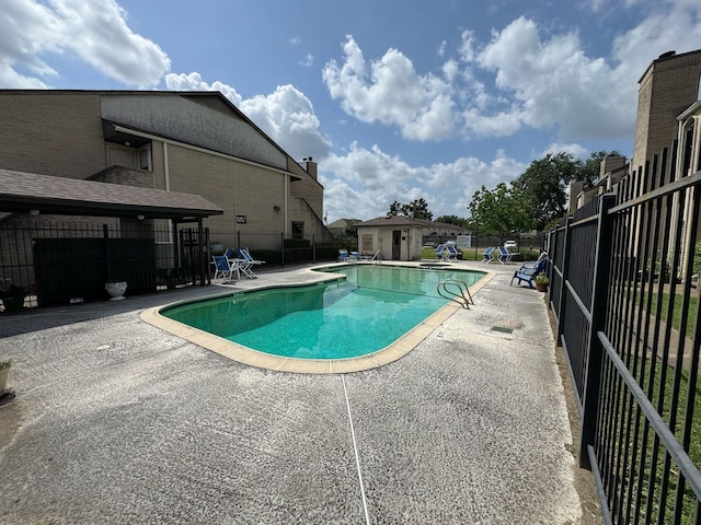 2011 Spenwick Dr Unit 511, Houston, TX 77055 - community pool featuring a patio
