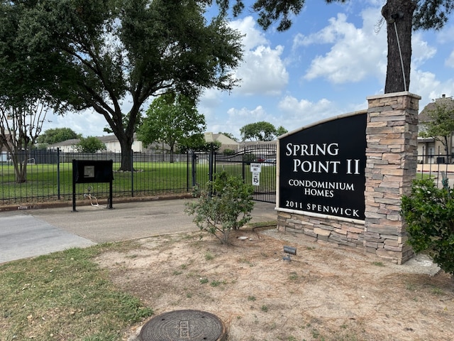 2011 Spenwick Dr Unit 511, Houston, TX 77055 - view of community / neighborhood sign