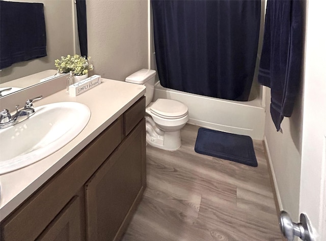 503 Thunder Cloud Dr, Baytown, TX 77523 - bathroom with toilet, vanity, and shower / bath combination with curtain
