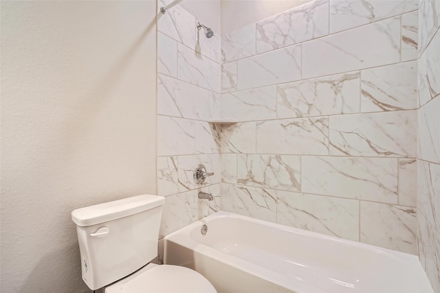 full bath with toilet and shower / bath combination