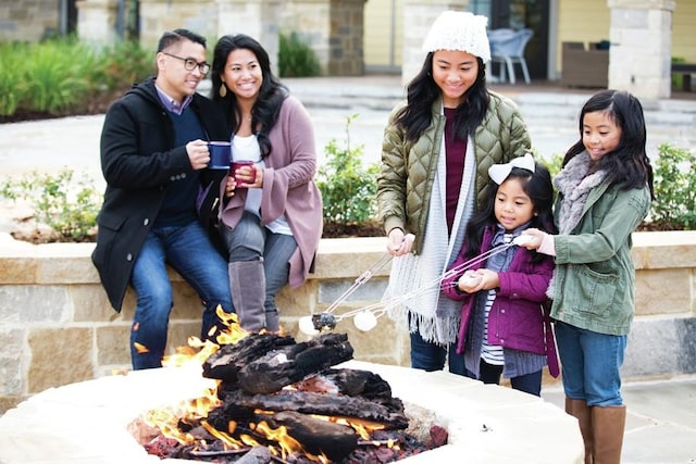 3006 Red Stag Pass, Missouri City, TX 77459 - surrounding community with an outdoor fire pit