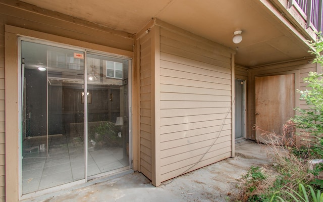 view of entrance to property