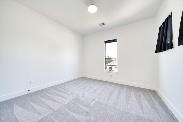 2420 Sumpter St, Houston, TX 77026 - carpeted empty room featuring baseboards and visible vents