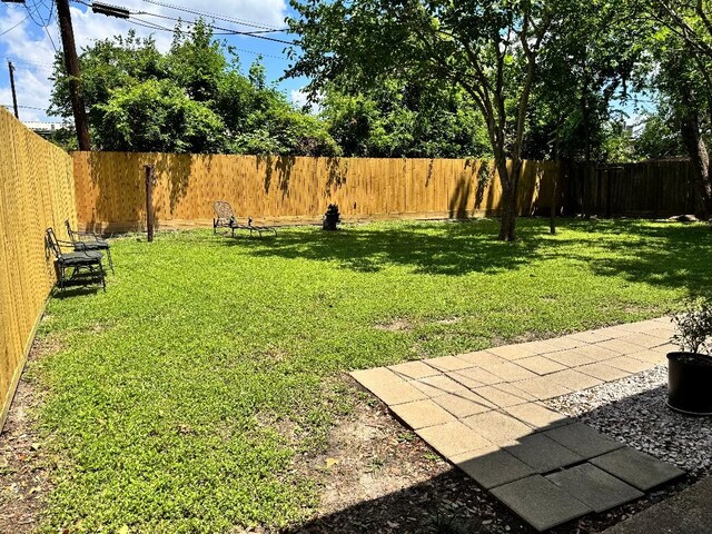 7006 Jalna St, Houston, TX 77055 - view of yard