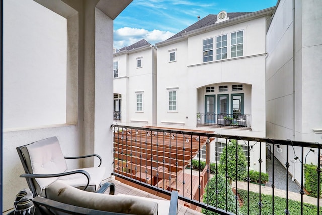 2125 Mcilhenny St, Houston, TX 77004 - view of balcony