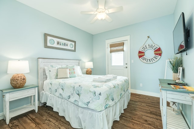 bedroom with dark wood-type flooring, baseboards, and ceiling fan