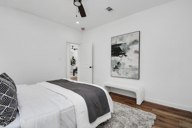 bedroom featuring ceiling fan, recessed lighting, baseboards, wood finished floors, and visible vents