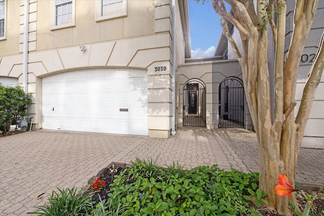 exterior space featuring driveway