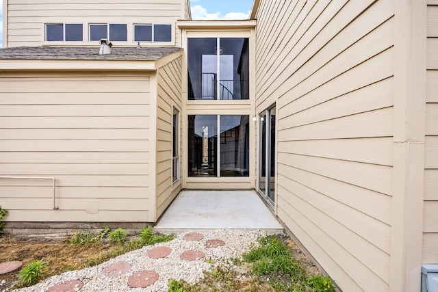 view of exterior entry