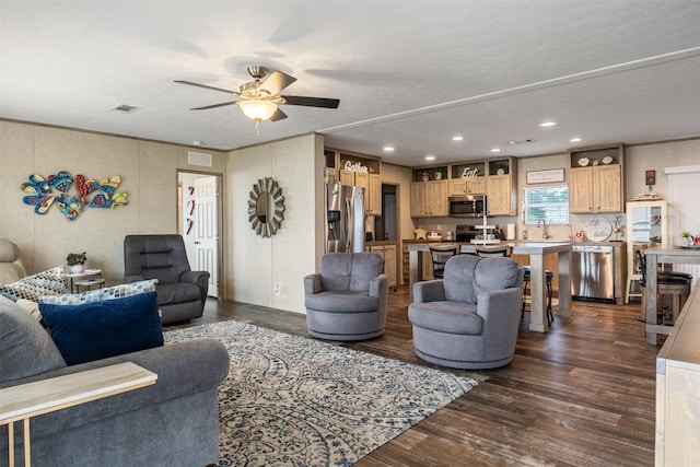 620 Lagoon Dr, Point Blank, TX 77364 - living room featuring visible vents, a ceiling fan, dark wood-style flooring, and recessed lighting