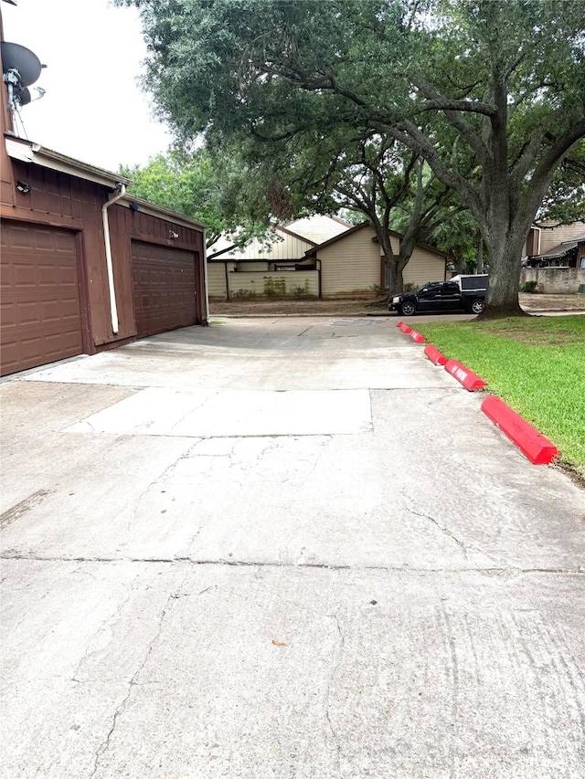 12606 Newbrook Dr, Houston, TX 77072 - exterior space