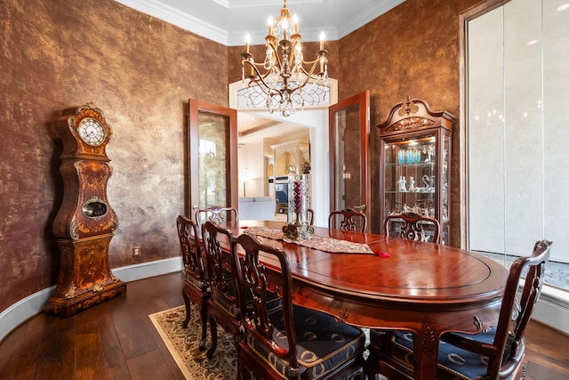 392 Green Cove Dr, Montgomery, TX 77356 - dining space featuring crown molding, wood-type flooring, a chandelier, baseboards, and a towering ceiling