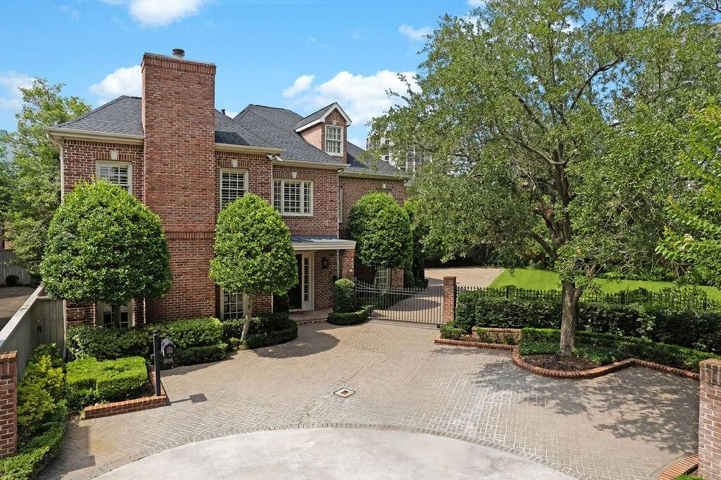 5110 Holly Terrace Dr, Houston, TX 77056 - photo 1