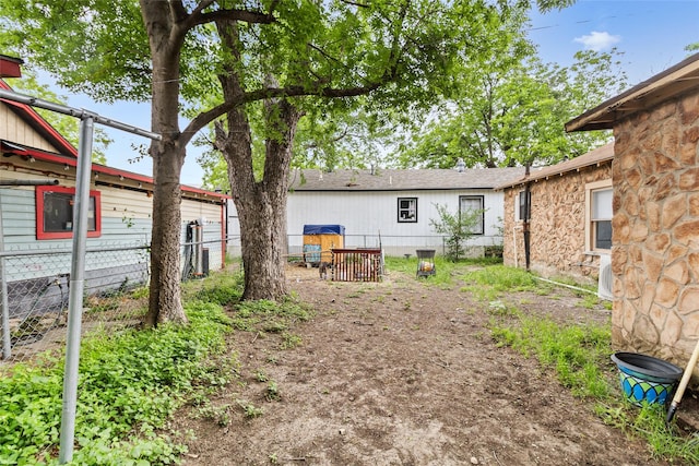 925 New Laredo Hwy, San Antonio, TX 78211 - back of property with fence