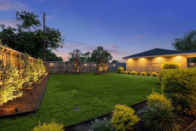 view of yard featuring a fenced backyard