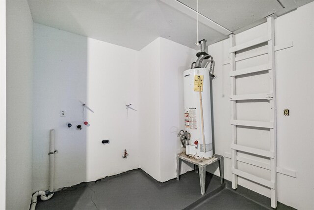 4314 Woodmont Dr, Houston, TX 77045 - utility room with water heater