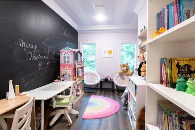 rec room with visible vents and wood finished floors