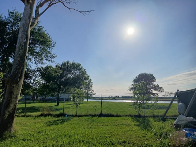 203 Port Rd, Angleton, TX 77515 - photo 4
