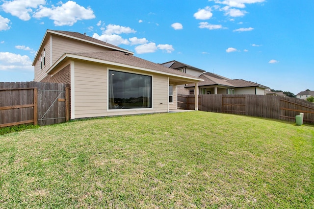 18331 Yaupon Bough Ln, Tomball, TX 77377 - back of house featuring a fenced backyard and a yard