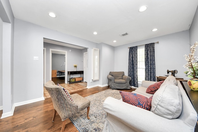 6102 Ghana Ln, Pasadena, TX 77505 - living room featuring wood finished floors, baseboards, and recessed lighting