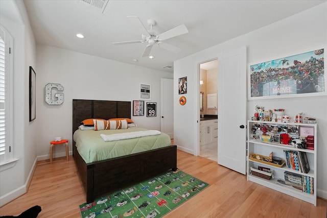 919 Worthshire St, Houston, TX 77008 - bedroom with light wood-style flooring, ensuite bathroom, baseboards, recessed lighting, and a ceiling fan