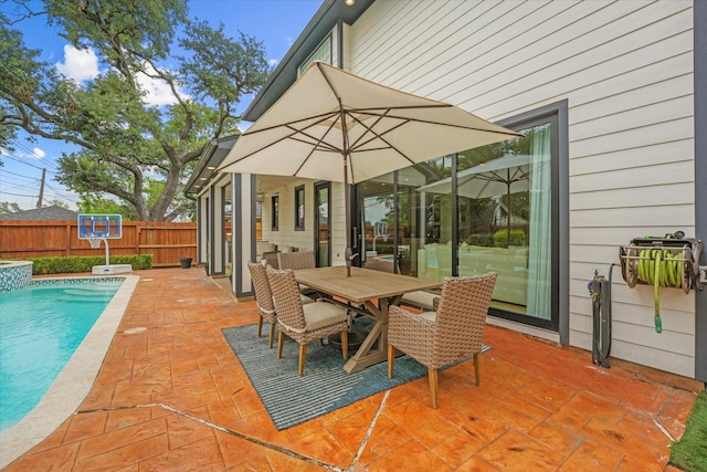 919 Worthshire St, Houston, TX 77008 - view of patio / terrace with fence and outdoor dining area