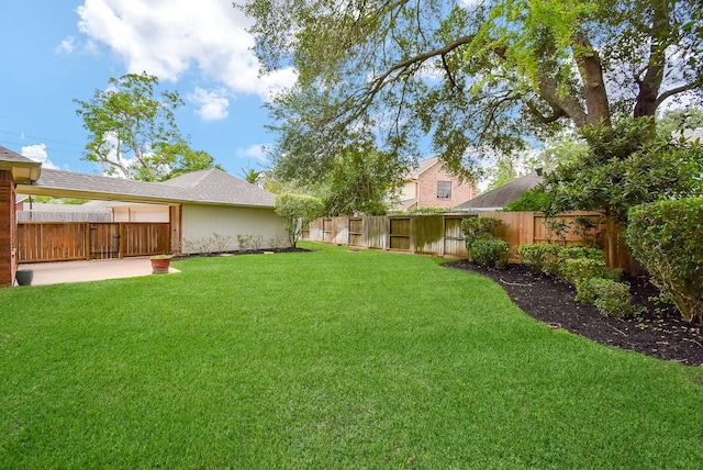 6007 Gideon Ct, Sugar Land, TX 77479 - view of yard featuring a fenced backyard