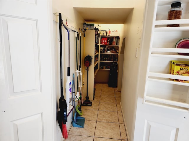 3714 Cedar Glen Ln, Spring, TX 77388 - hallway featuring light tile patterned flooring