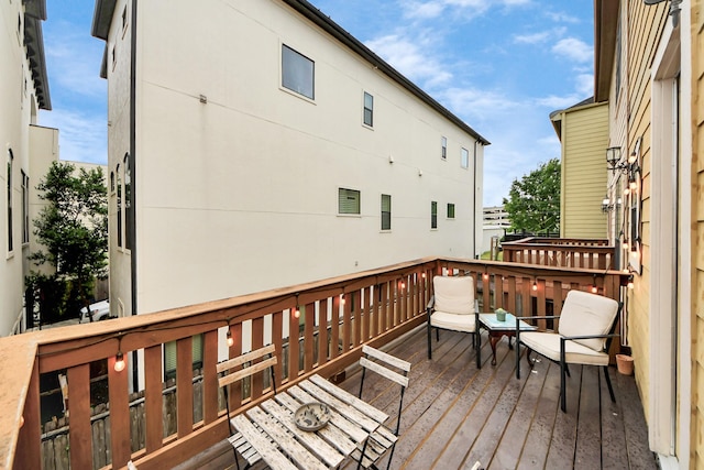 5341 Nolda St Unit E, Houston, TX 77007 - view of wooden deck