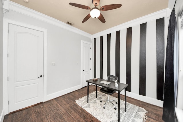 5341 Nolda St Unit E, Houston, TX 77007 - office featuring visible vents, baseboards, a ceiling fan, and ornamental molding