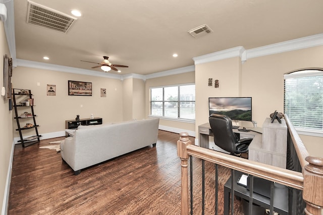 5341 Nolda St Unit E, Houston, TX 77007 - living room featuring ceiling fan, ornamental molding, and visible vents