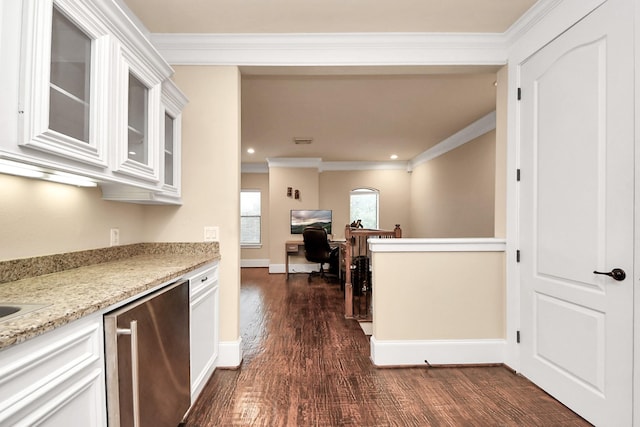 5341 Nolda St Unit E, Houston, TX 77007 - interior space with refrigerator, dark wood-type flooring, baseboards, ornamental molding, and recessed lighting