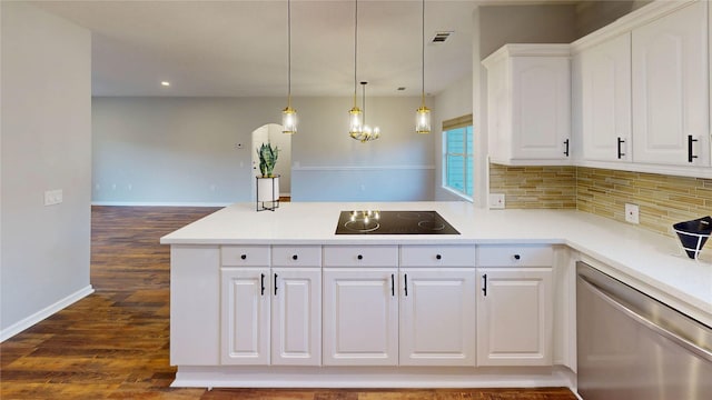 9267 Inlet Cir, Montgomery, TX 77356 - kitchen featuring dishwasher, black electric cooktop, a peninsula, dark wood finished floors, and recessed lighting