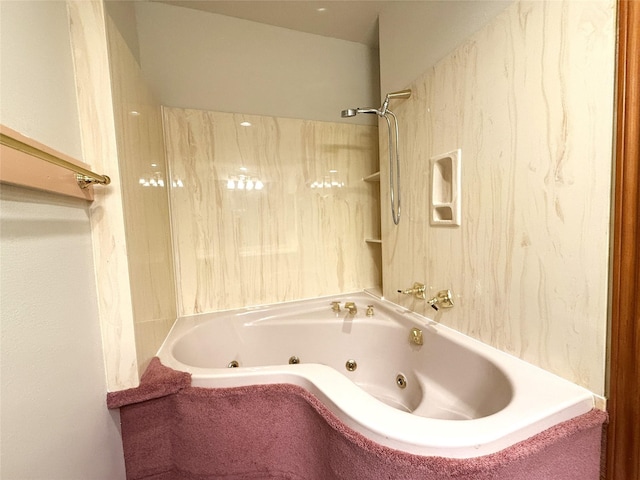7110 W Mockingbird Ln, Pearland, TX 77584 - bathroom featuring a combined bath / shower with jetted tub